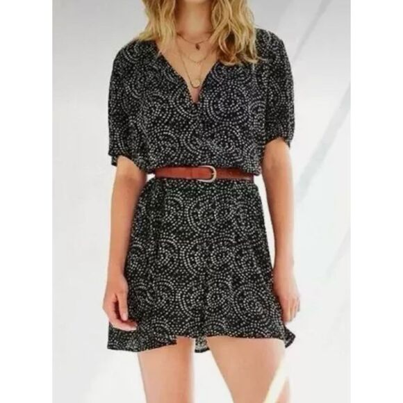 💎 Anthropologie Staring at Stars Trapeze Dress Black - Picture 1 of 10